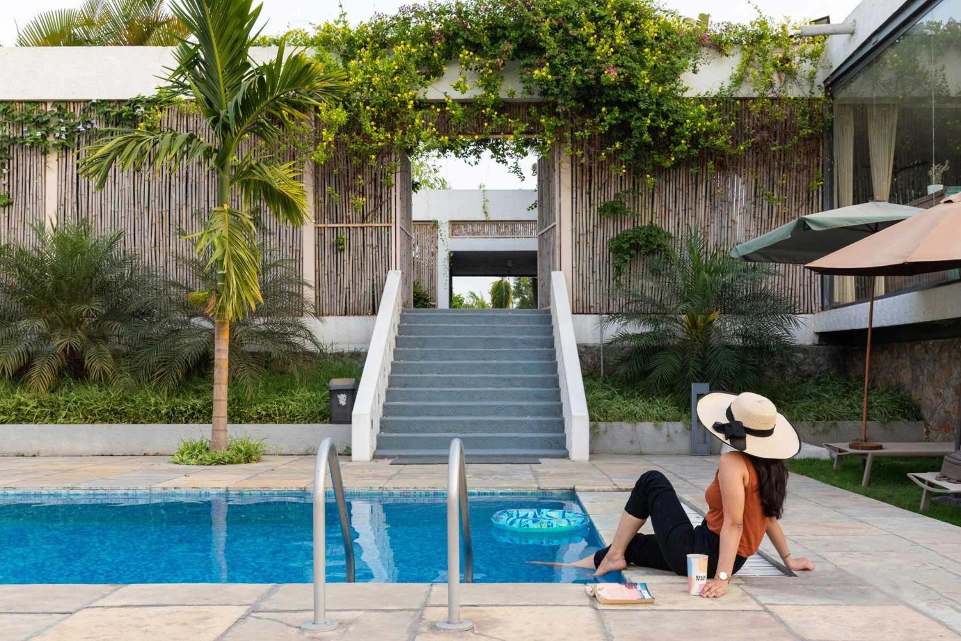 Open House By Stayvista - Nestled In Nature, Featuring A Swimming Pool & Expansive Lawn For A Serene Retreat Shikrapur Exterior foto